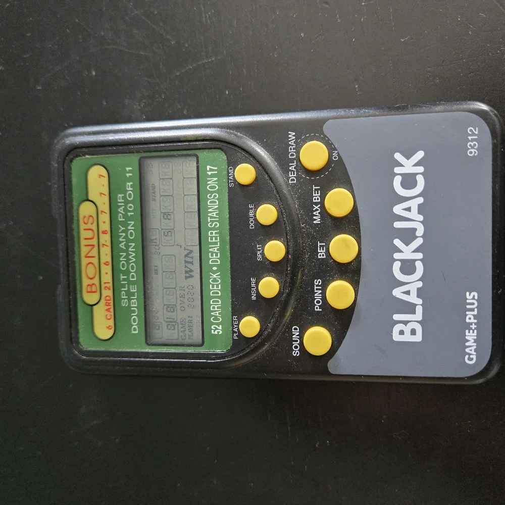 GAME + PLUS BLACKJACK ELECTRONIC HANDHELD BLACK JACK CASINO CARD TRAVEL GAME